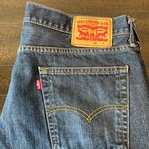 Levi’s straight leg men’s jeans